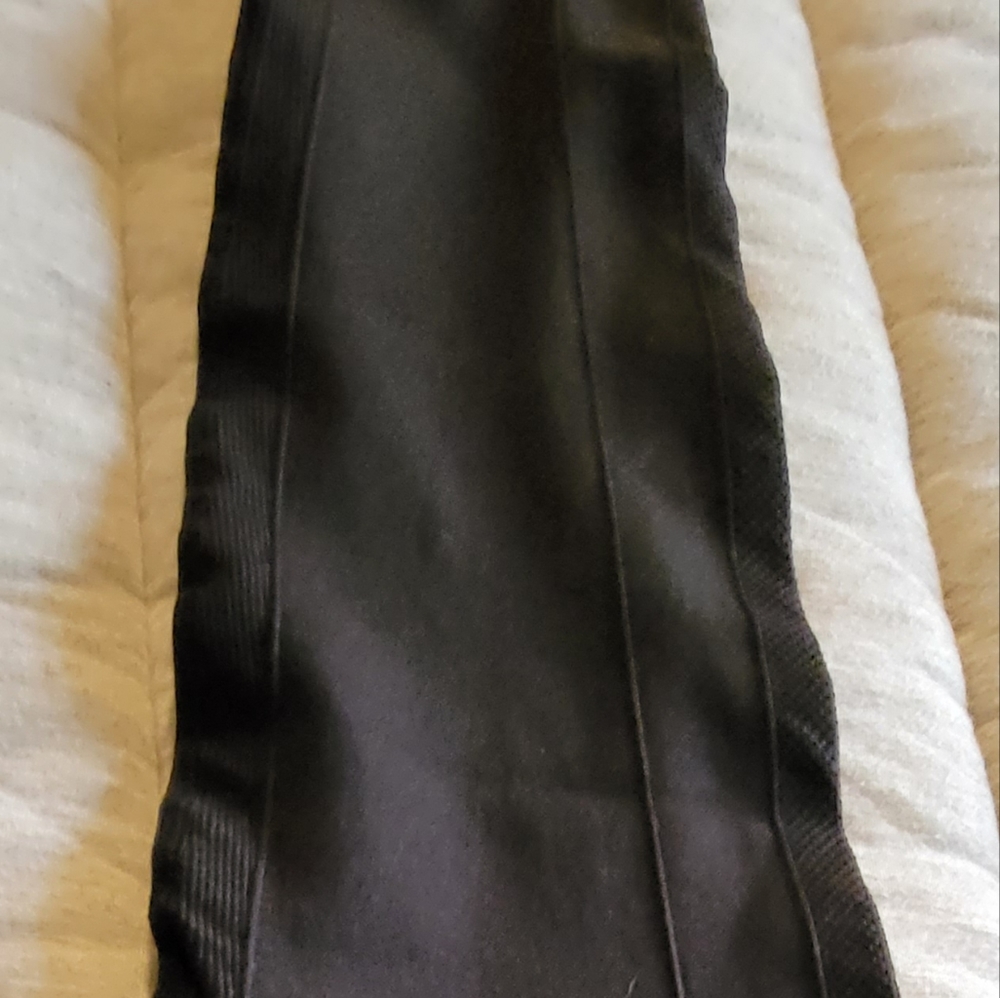 Black leggings - Picture 2 of 3